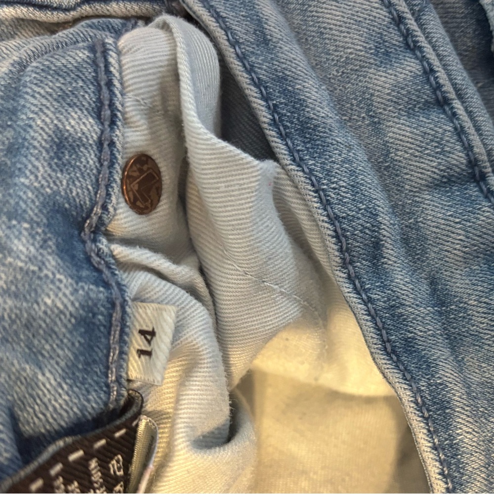 7 For All Mankind Jeans - Picture 6 of 6